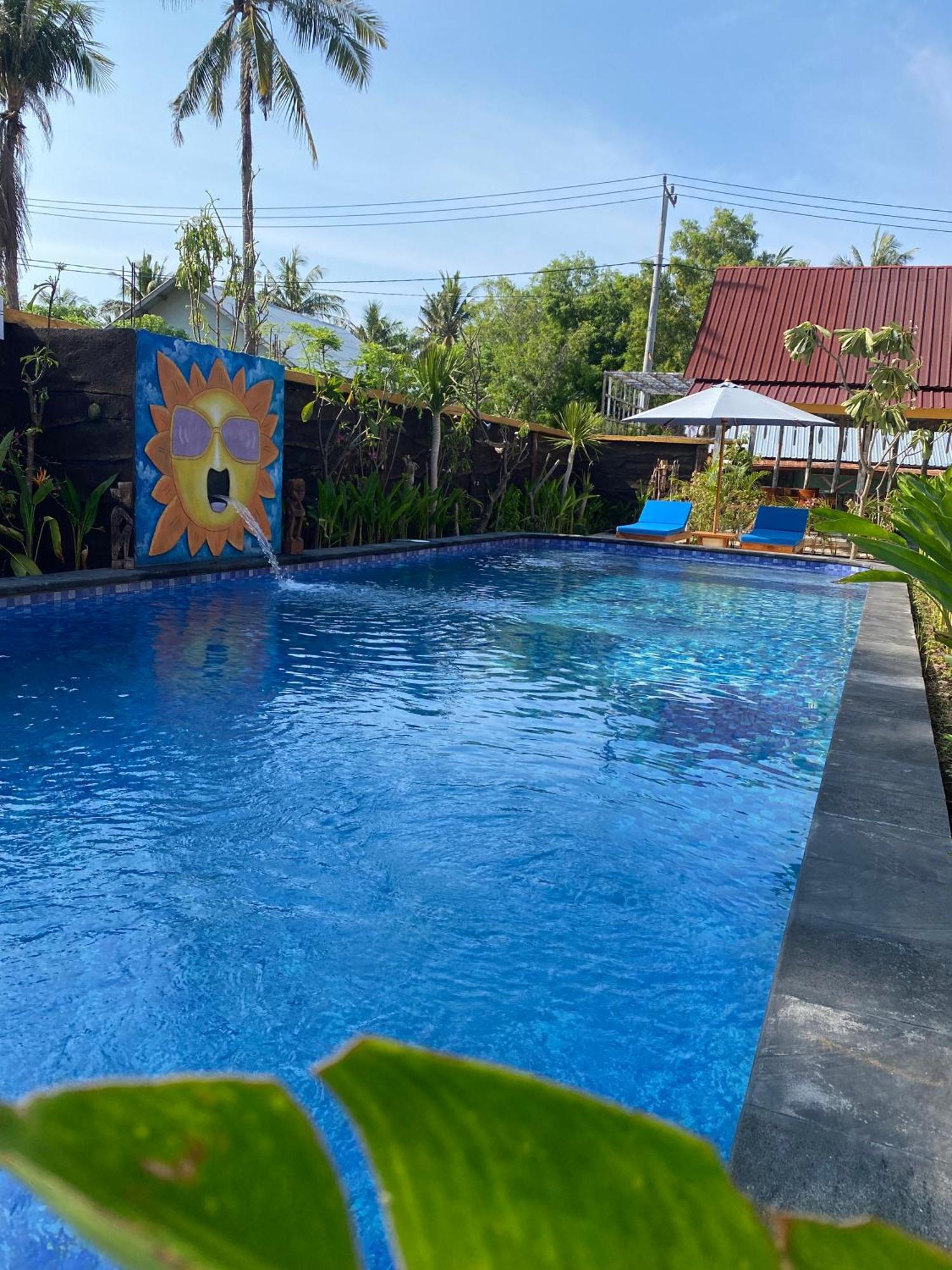 Sun Resort กีลีตราวางัน ภายนอก รูปภาพ
