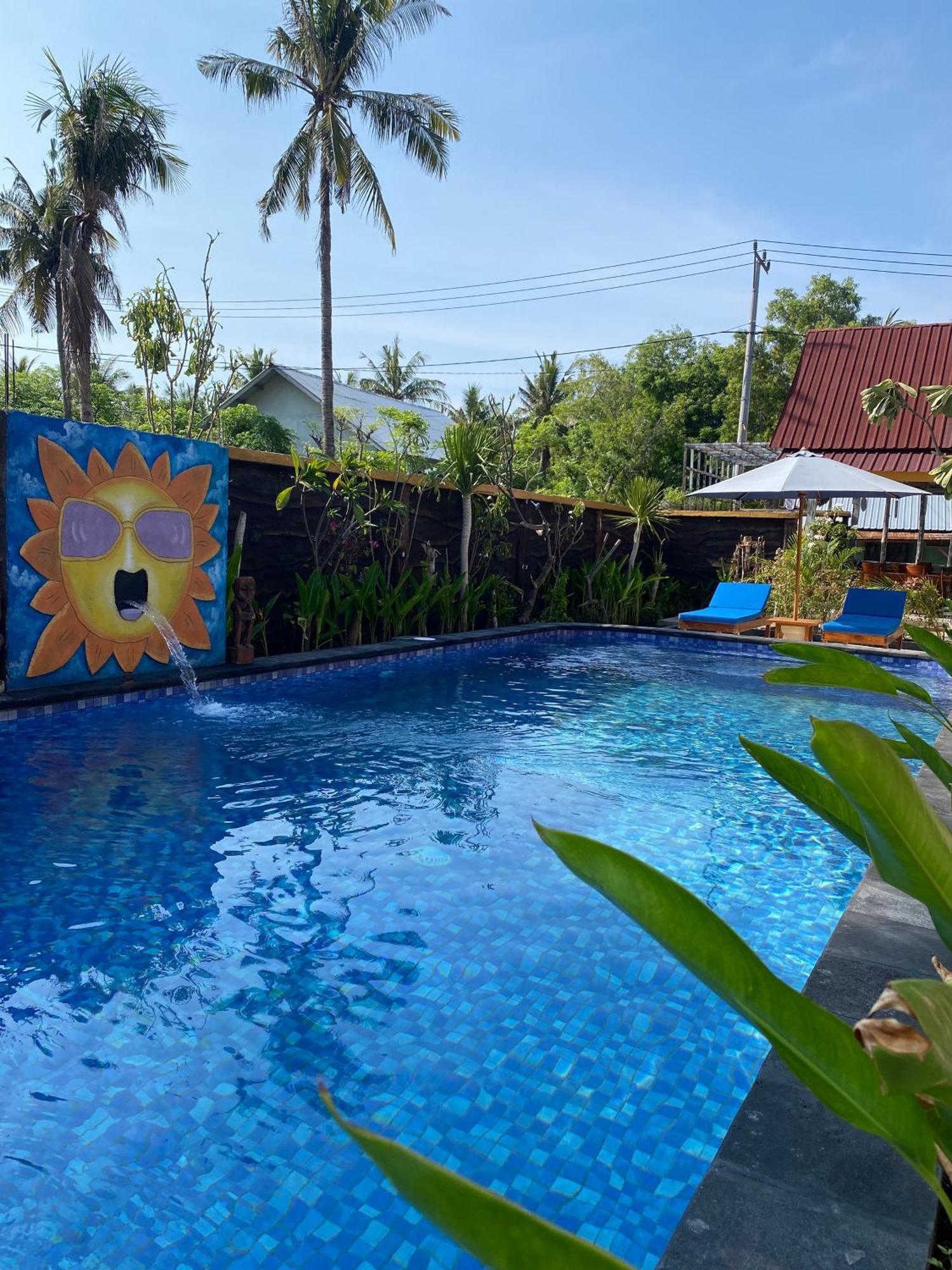 Sun Resort กีลีตราวางัน ภายนอก รูปภาพ