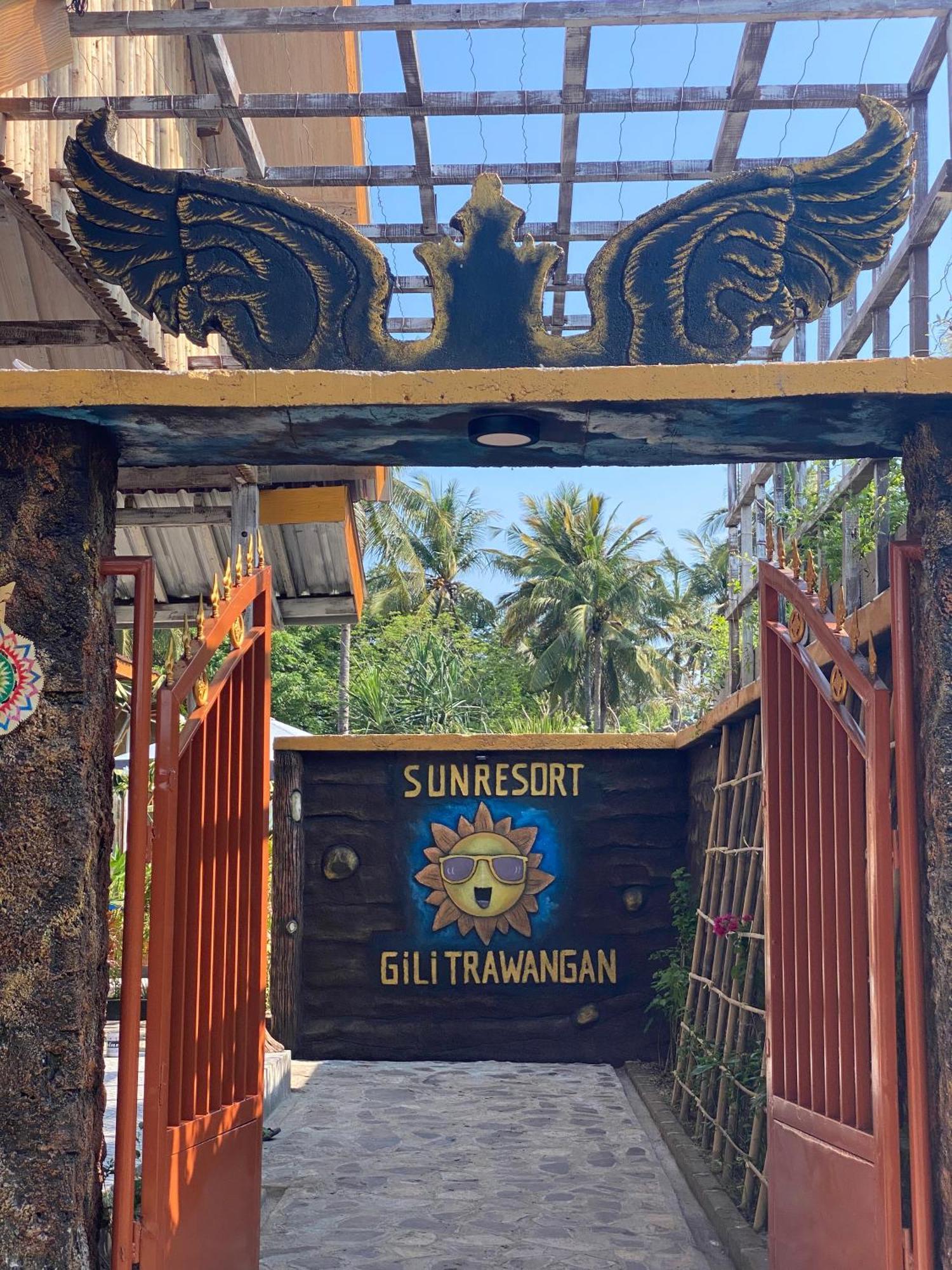 Sun Resort กีลีตราวางัน ภายนอก รูปภาพ