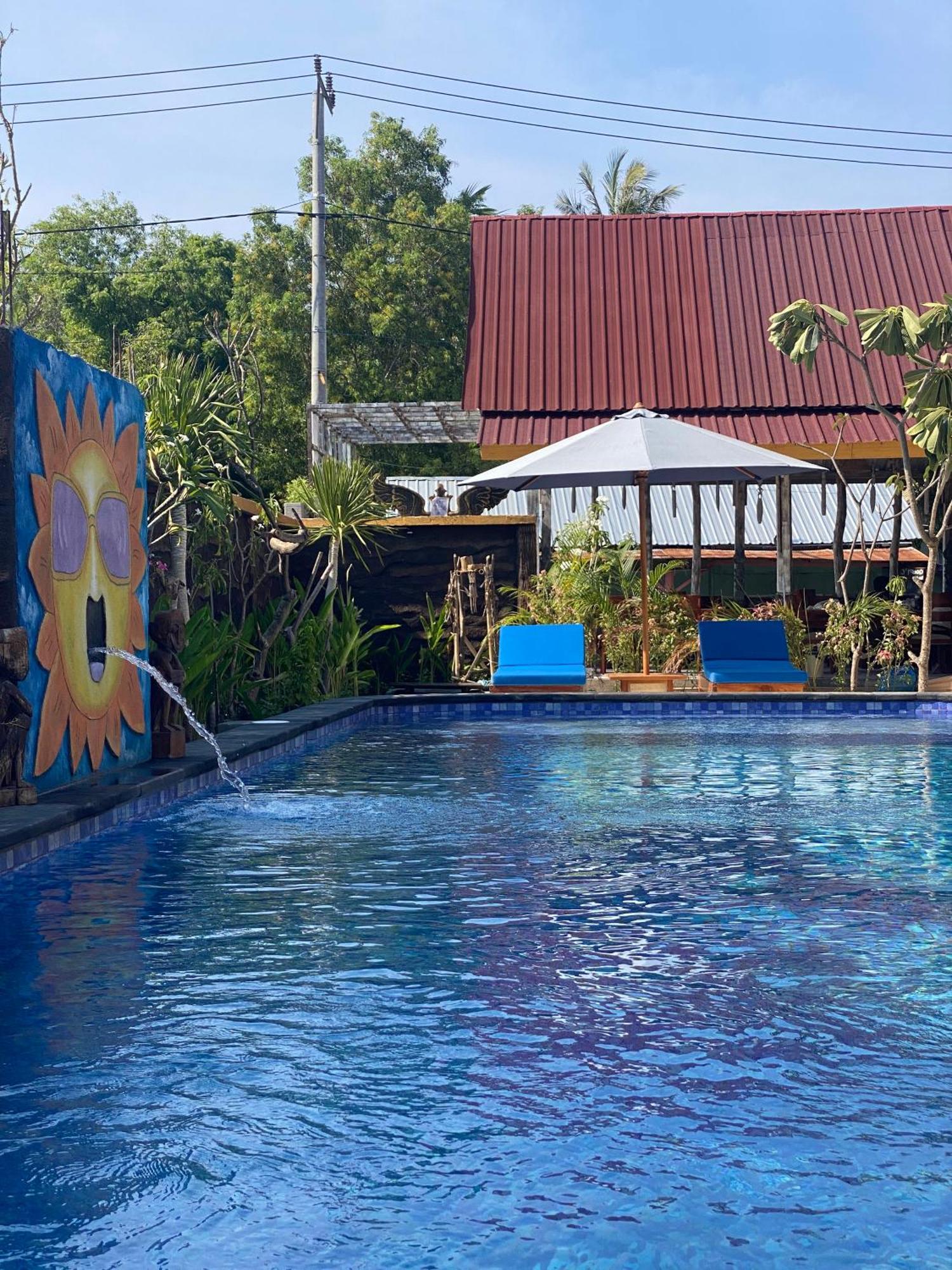 Sun Resort กีลีตราวางัน ภายนอก รูปภาพ
